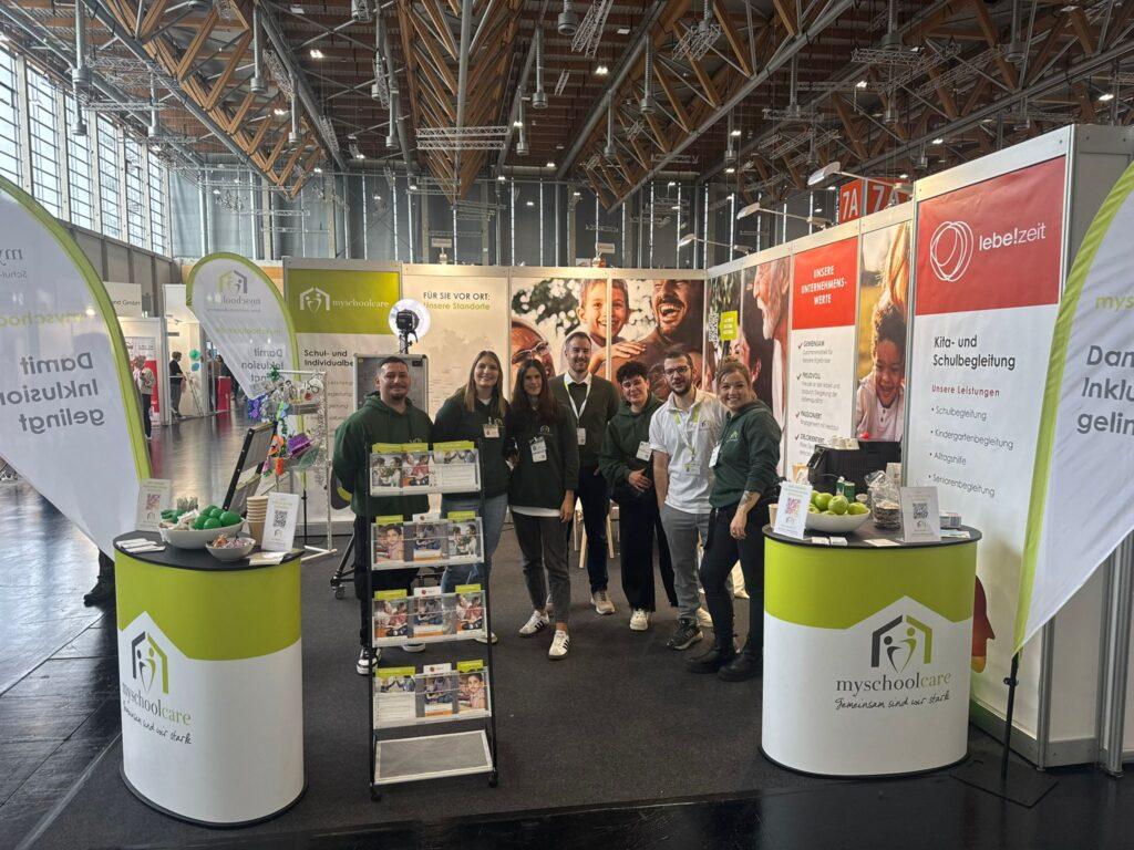 Das Team von myschoolcare auf der ConSozial 2025 in Nürnberg.